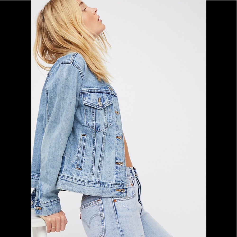 Levi’s Ex-Boyfriend Trucker Denim Jacket✨